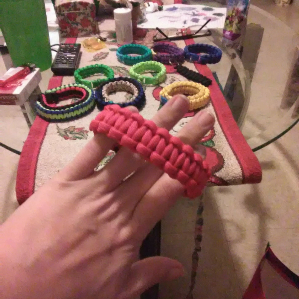 Parachute bracelets - Picture 5 of 16